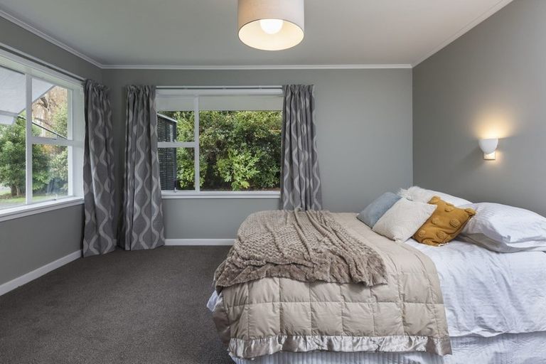 Photo of property in 257 Fifield Terrace, Opawa, Christchurch, 8023