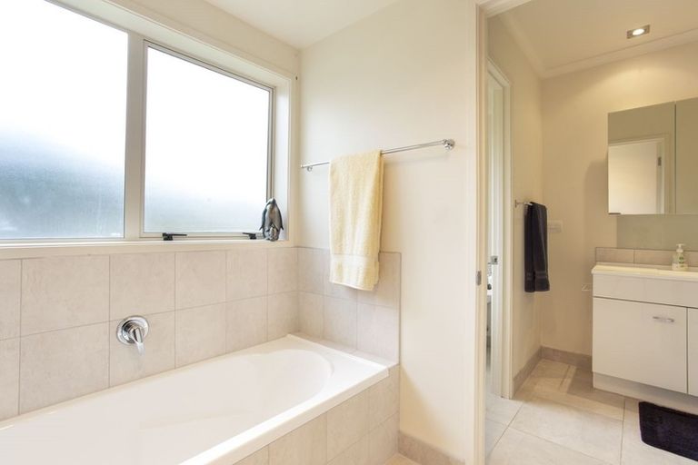 Photo of property in 126 Wilson Road, South Head, Helensville, 0874