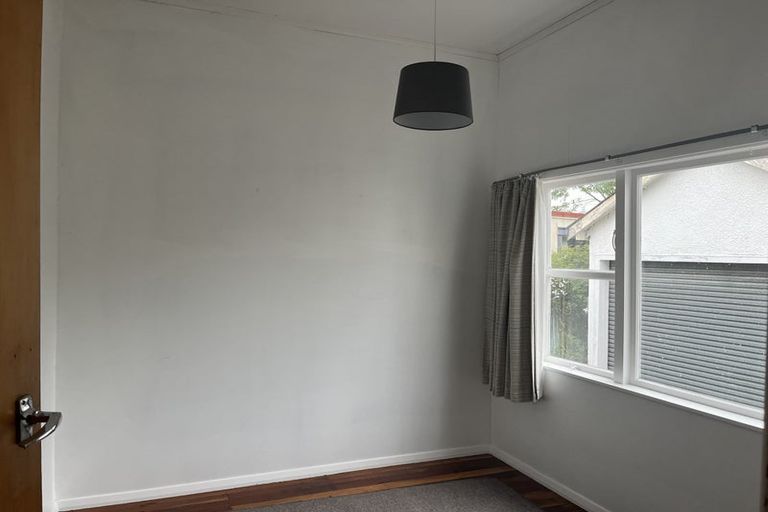Photo of property in 28 Colombo Street, Hokowhitu, Palmerston North, 4410