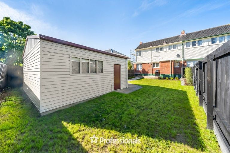 Photo of property in 215 Knights Road, Hutt Central, Lower Hutt, 5011
