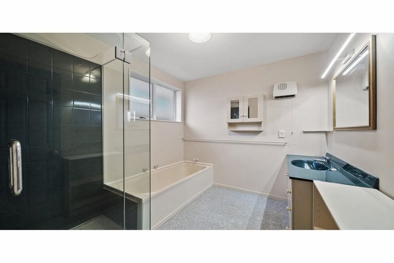 Photo of property in 454 Halswell Road, Halswell, Christchurch, 8025