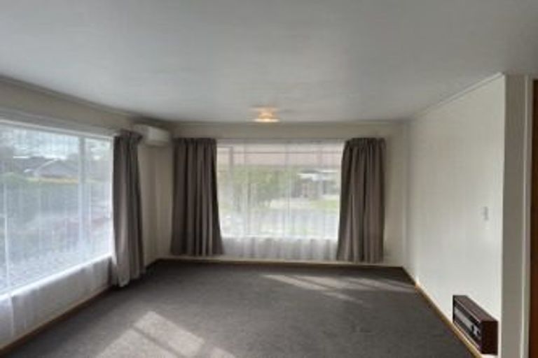 Photo of property in 35 Hooker Avenue, Chedworth, Hamilton, 3210