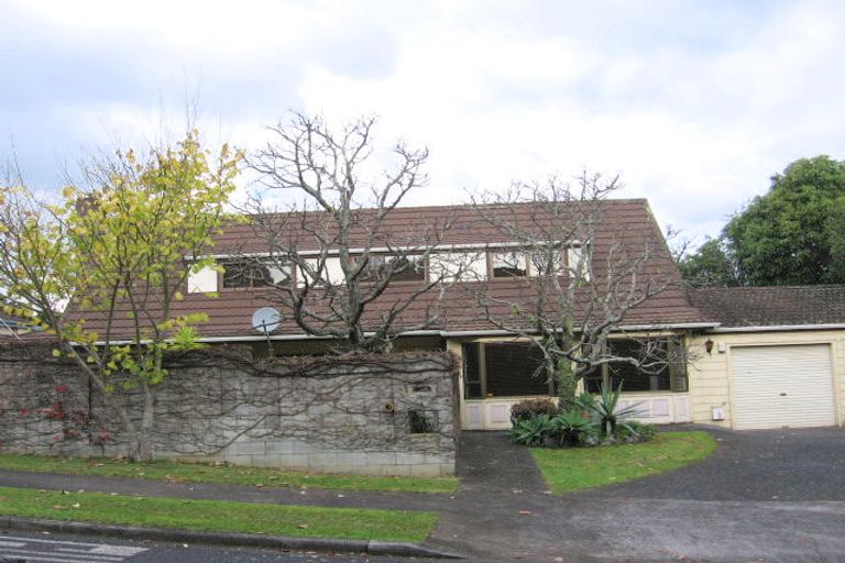 Photo of property in 1 Tilia Place, Totara Heights, Auckland, 2105