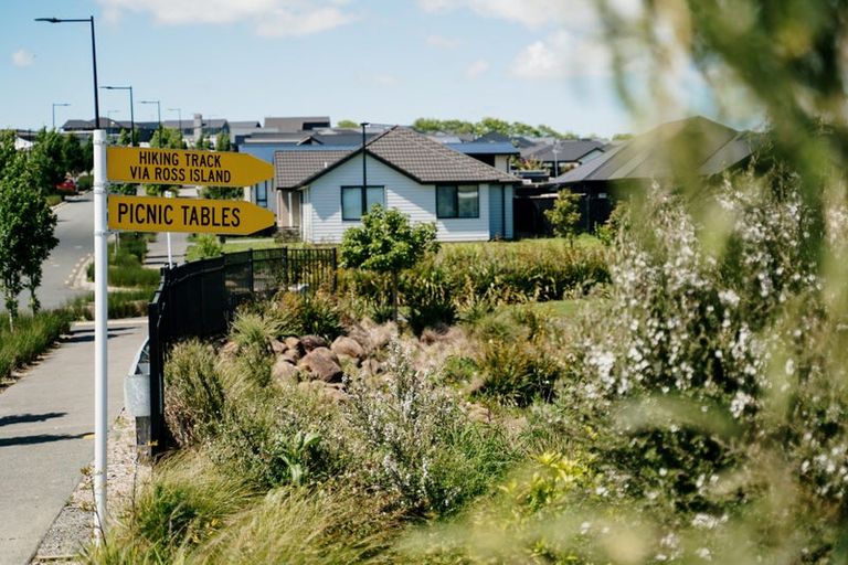 Photo of property in 8 Tirikatene Avenue, Paerata, Pukekohe, 2124