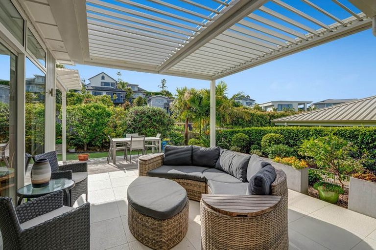 Photo of property in 61 Panorama Heights, Orewa, 0931