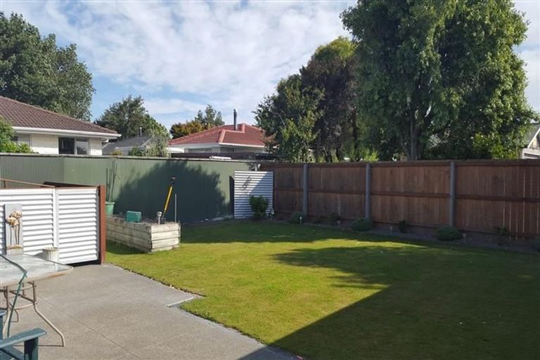 Photo of property in 32 Cardinal Drive, Hillmorton, Christchurch, 8025