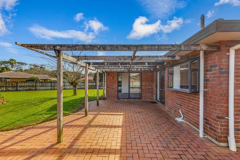 Photo of property in 37 Waimoko Glen, Swanson, Auckland, 0612