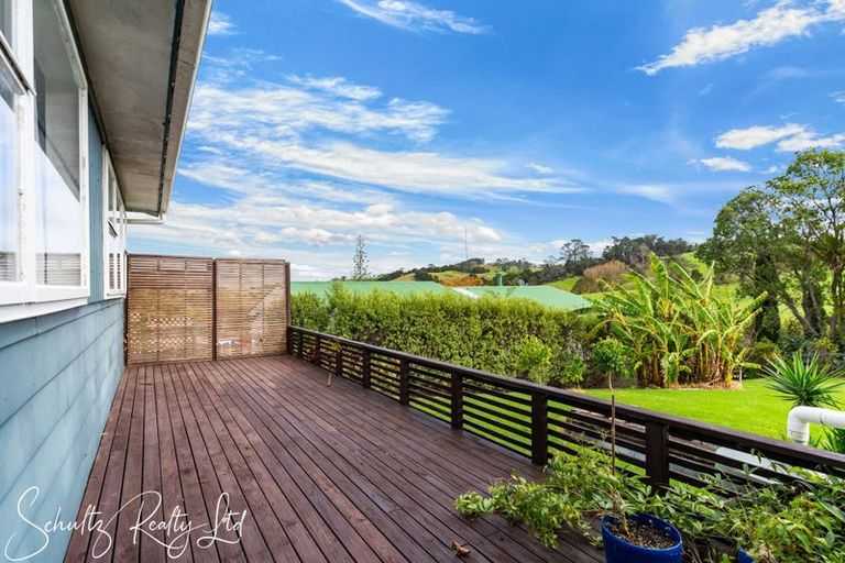 Photo of property in 9 Whaka Street, Maungaturoto, 0520
