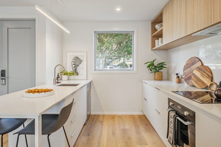 Photo of property in 11 Collingwood Street, Waterloo, Lower Hutt, 5011