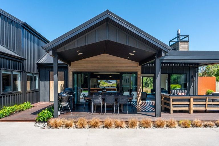 Photo of property in 40 Lacebark Drive, Kinloch, Taupo, 3377