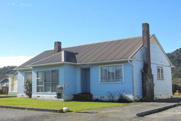 Photo of property in 23 Firth Street, Cobden, Greymouth, 7802