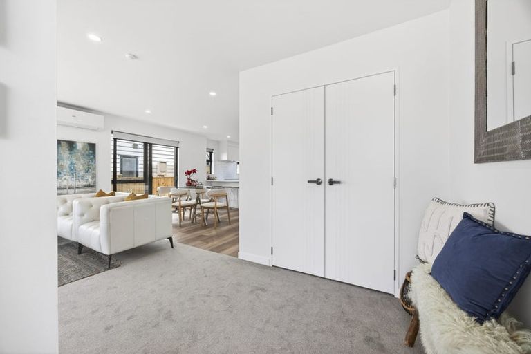Photo of property in 6 Ballyalton Crescent, Flat Bush, 2019