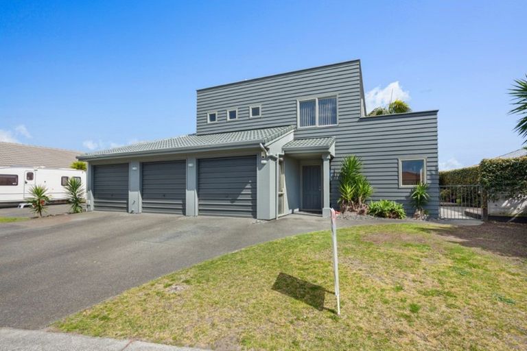 Photo of property in 154 Evans Road, Papamoa Beach, Papamoa, 3118