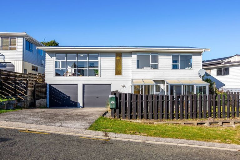 Photo of property in 6 Tregear Place, Camborne, Porirua, 5026