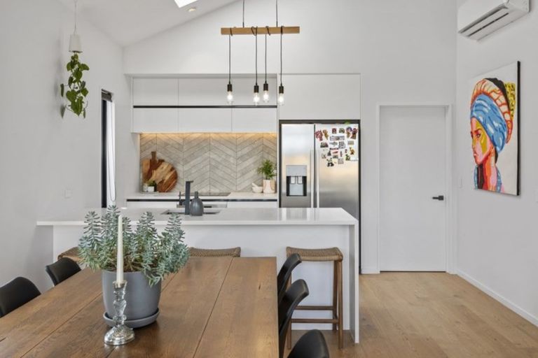 Photo of property in 4 Leyland Lane, Halswell, Christchurch, 8025