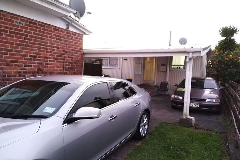 Photo of property in 2/164 Rangitoto Road, Papatoetoe, Auckland, 2025