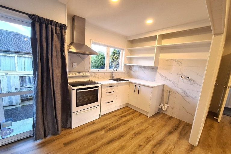 Photo of property in 45 Hogans Road, Glenfield, Auckland, 0629