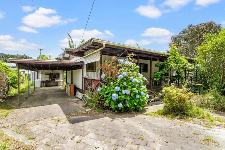 Photo of property in 355 Whangaparaoa Road, Stanmore Bay, Whangaparaoa, 0932