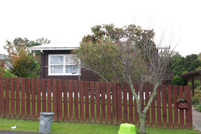 Photo of property in 34 Judkins Crescent, Cockle Bay, Auckland, 2014