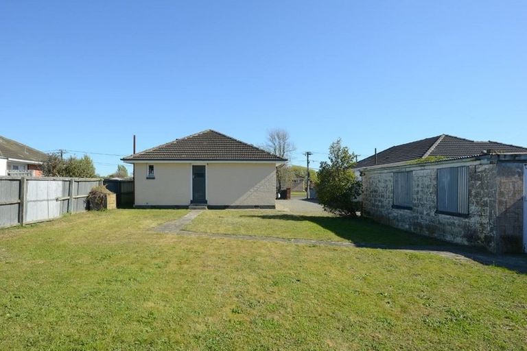 Photo of property in 37 Lyndhurst Crescent, Aranui, Christchurch, 8061