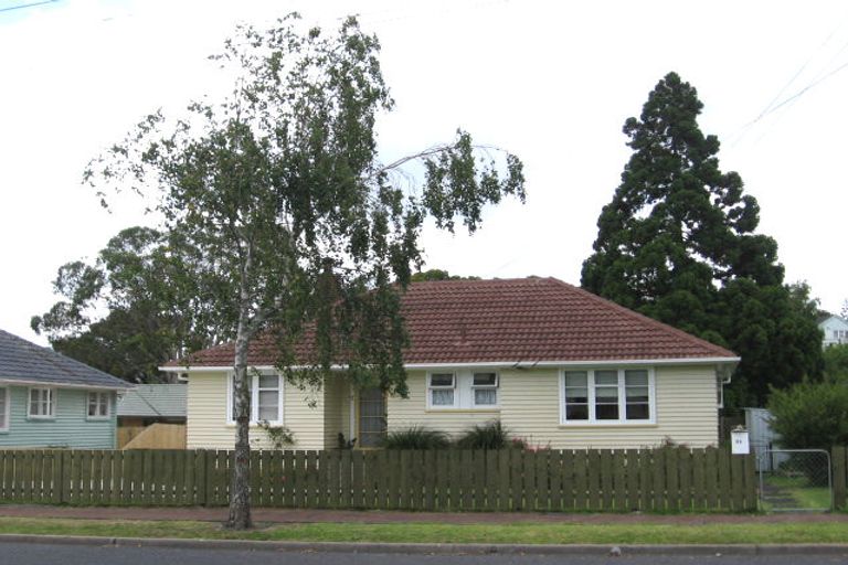 Photo of property in 18 Margate Road, Blockhouse Bay, Auckland, 0600