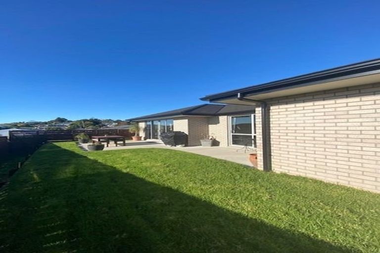 Photo of property in 31 Fairfax Crescent, Pyes Pa, Tauranga, 3112