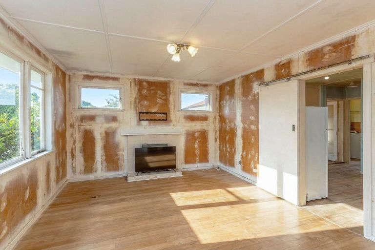 Photo of property in 14 Udy Street, Greytown, 5712