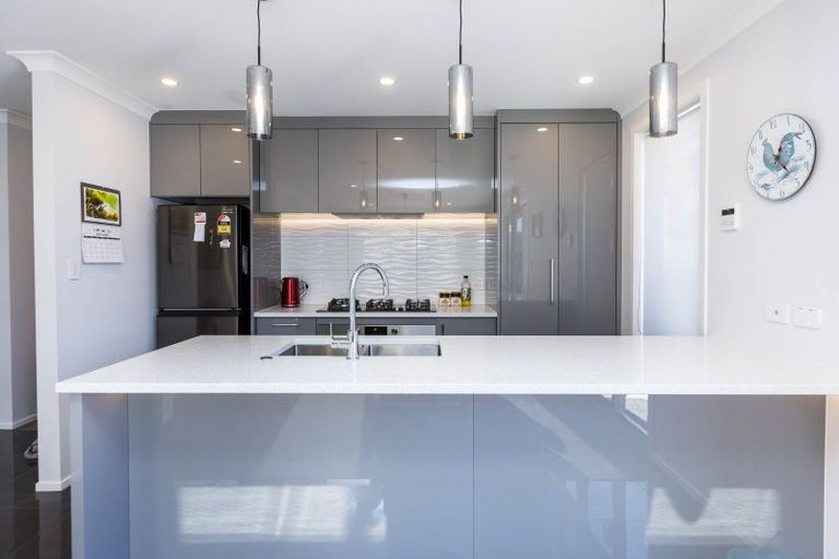 Photo of property in 1 Mawai Hakona Drive, Wallaceville, Upper Hutt, 5018