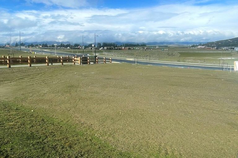 Photo of property in 7 Cambrian Street, Churton Park, Wellington, 6037