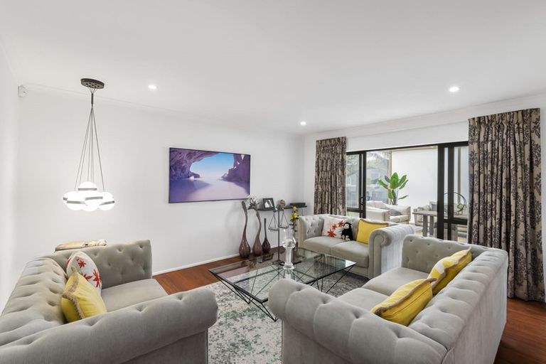 Photo of property in 27 Byblos Place, The Gardens, Auckland, 2105