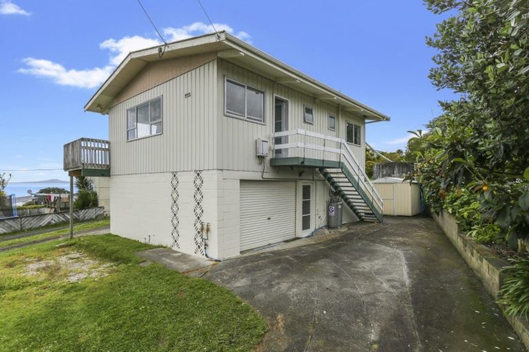 Photo of property in 3 Capitol Road, Matakatia, Whangaparaoa, 0930