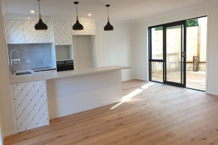 Photo of property in 210a Forrest Hill Road, Forrest Hill, Auckland, 0620