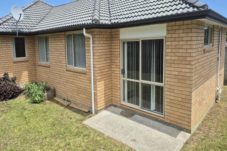 Photo of property in 29 Kathleen Reece Place, Waiuku, 2123