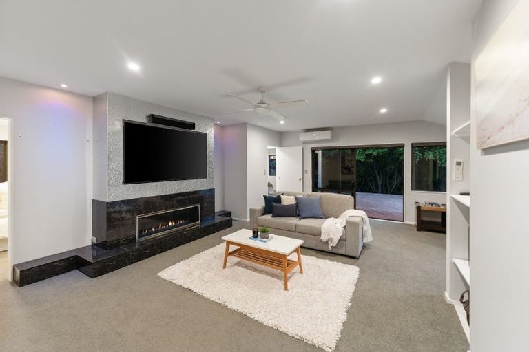 Photo of property in 14 Wade Place, Welcome Bay, Tauranga, 3175