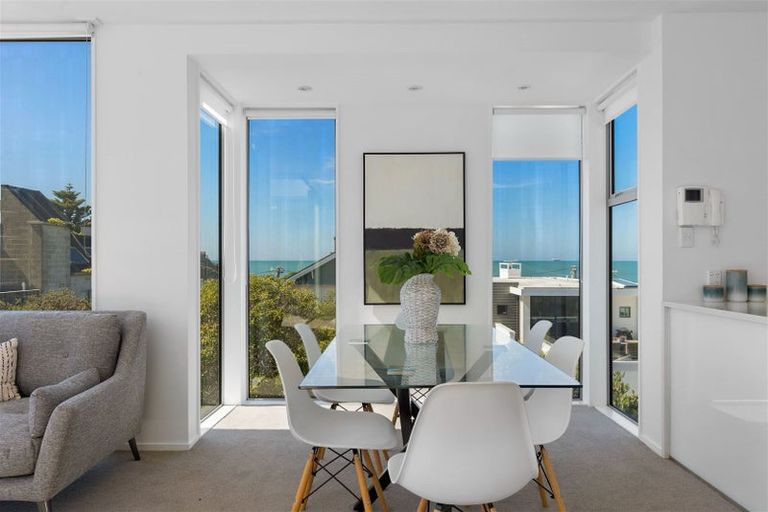 Photo of property in 9/22 Esplanade, Sumner, Christchurch, 8081