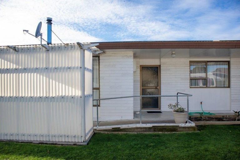 Photo of property in 2/25 Parker Street, Mayfield, Blenheim, 7201