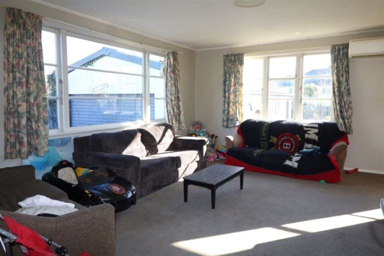 Photo of property in 16 Tay Street, Waimataitai, Timaru, 7910