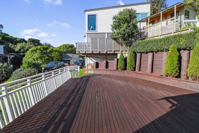 Photo of property in 55 Hungerford Road, Houghton Bay, Wellington, 6023