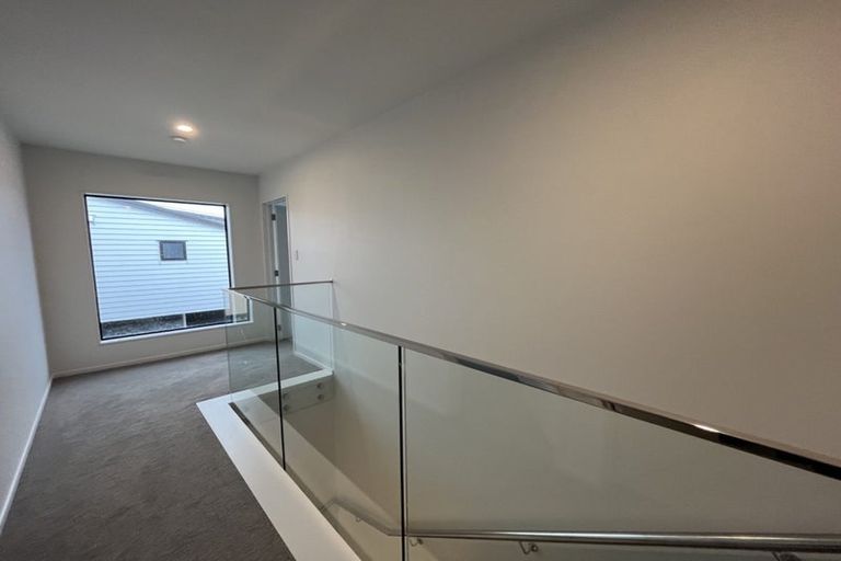 Photo of property in 8 Elegant Lane, Ranui, Auckland, 0612