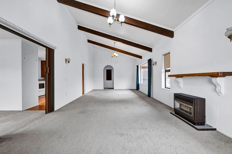 Photo of property in 21 High Street, Hawera, 4610