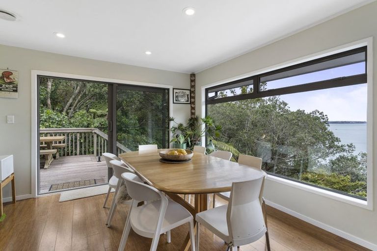 Photo of property in 2/106 Island Bay Road, Beach Haven, Auckland, 0626