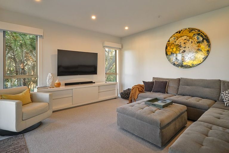 Photo of property in 81 Hinemoa Street, Birkenhead, Auckland, 0626