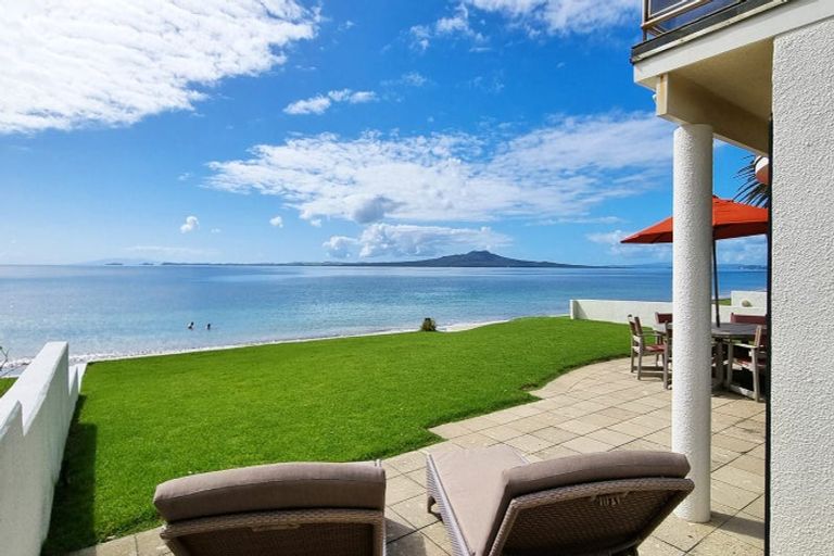 Photo of property in 1/15 Craig Road, Milford, Auckland, 0620