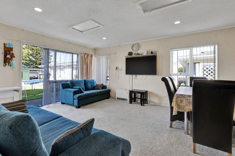 Photo of property in 30a Sackville Street, Fitzroy, New Plymouth, 4312