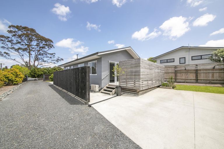 Photo of property in 29 Maude Street, Riverhead, 0820