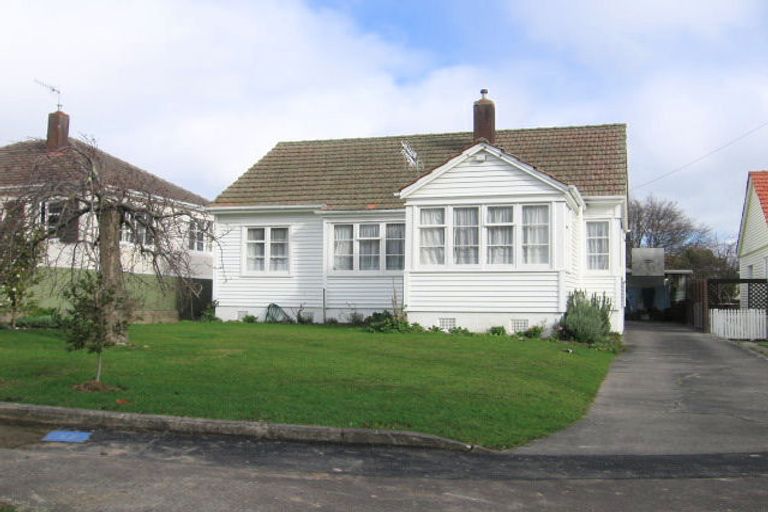 Photo of property in 18 Rangiora Avenue, Roslyn, Palmerston North, 4414