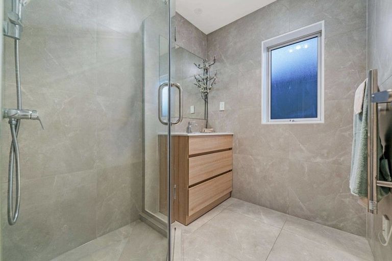 Photo of property in 61c Settlement Road, Papakura, 2110