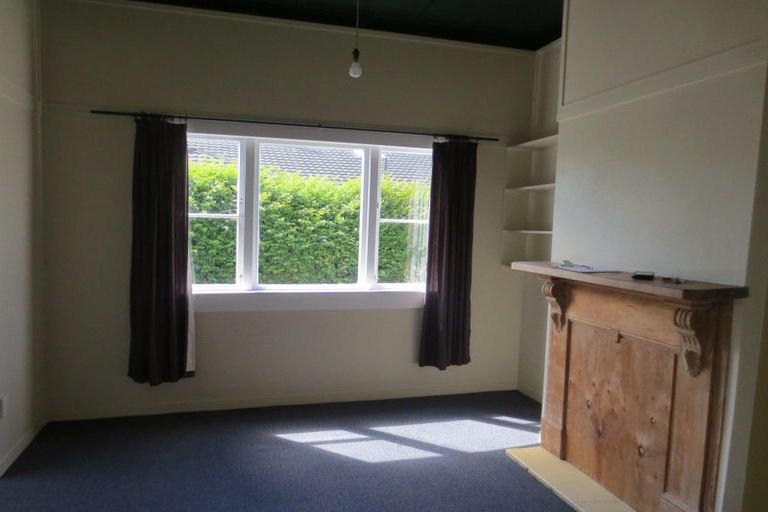 Photo of property in 19 Colombo Street, Hokowhitu, Palmerston North, 4410