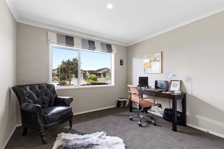 Photo of property in 83 Pohutukawa Parade, Riverhead, 0820