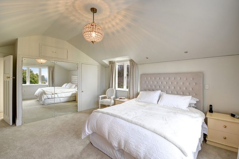 Photo of property in 135 Eglinton Road, Mornington, Dunedin, 9011